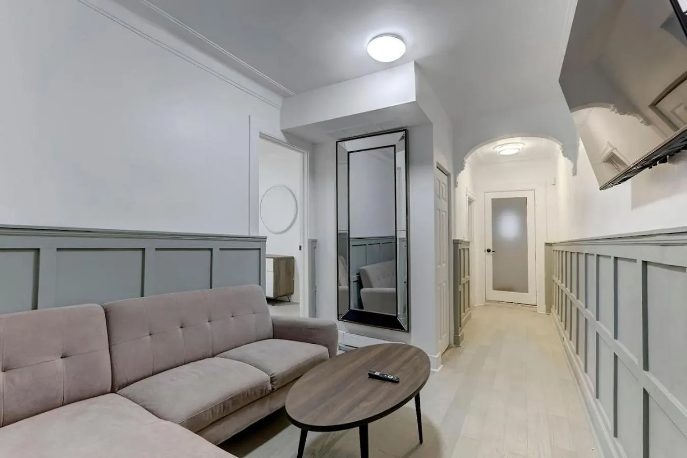 Apartment Artful 3Br In Montreal Village Zp0 Canada