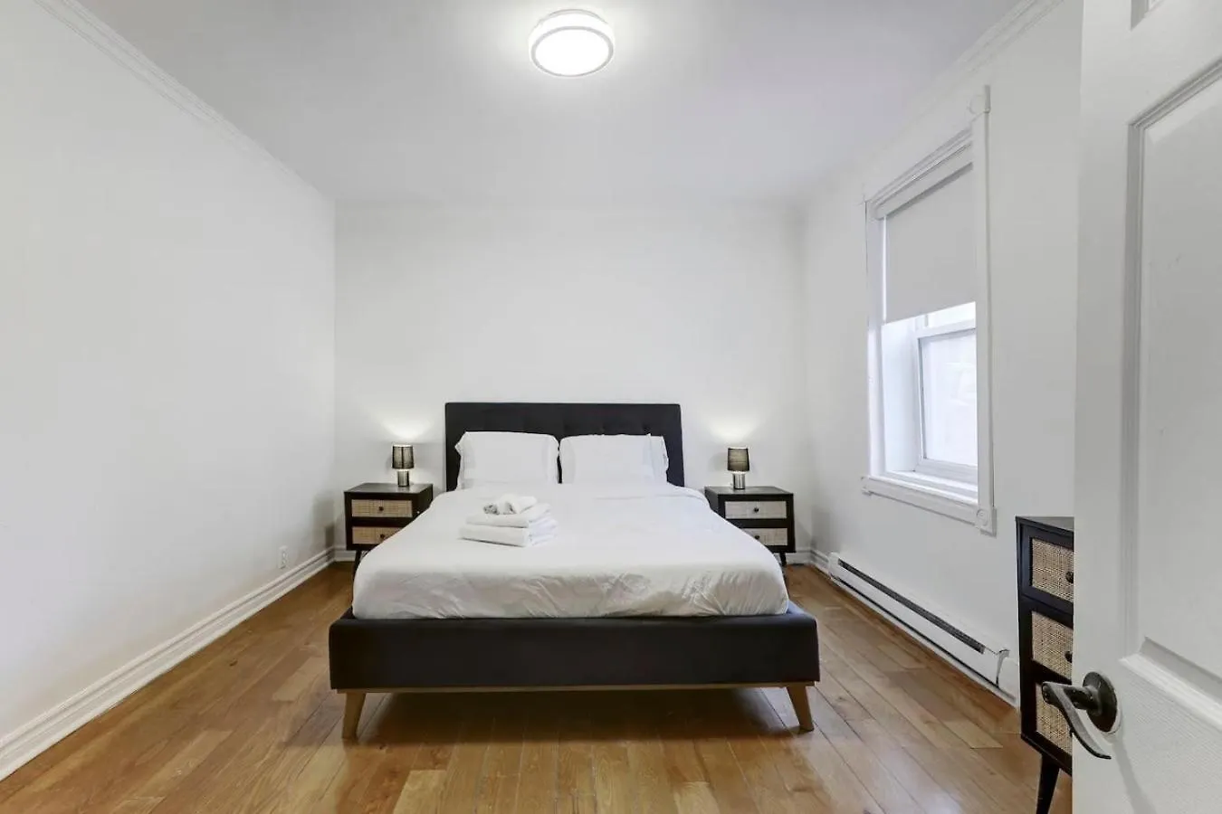 Artful 3Br In Montreal Village Zp0 Apartment