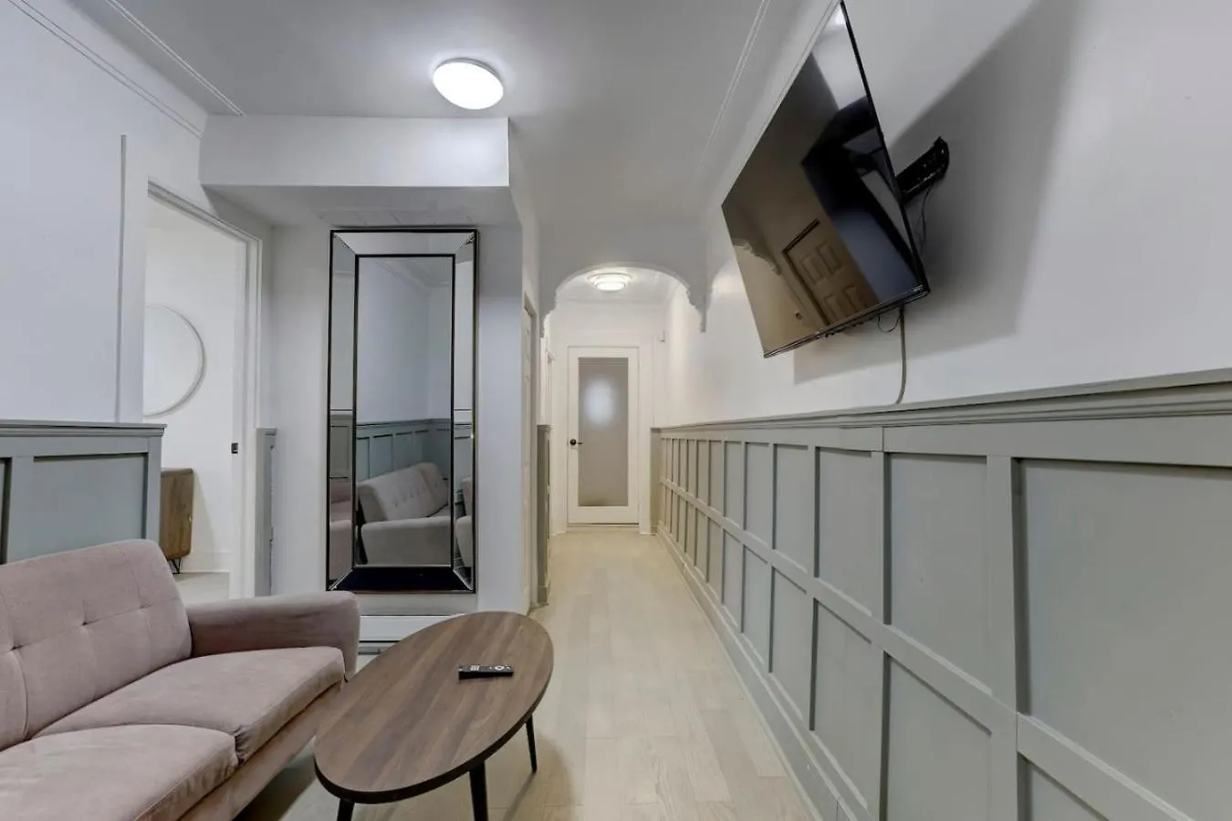 Artful 3Br In Montreal Village Zp0 Canada